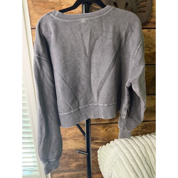 Chika-D Grey Crop Crew Neck - Picture 1 of 5